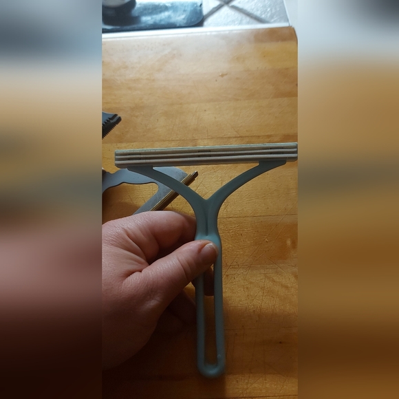 Dog hair remover - Picture 2 of 6